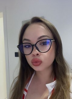 Stella - escort in Riyadh Photo 1 of 7