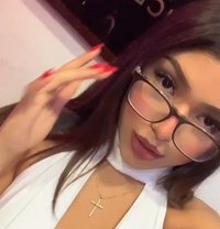 Stella - puta in Beirut Photo 1 of 5