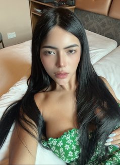Stellah Moore - Acompañantes transexual in Singapore Photo 13 of 14