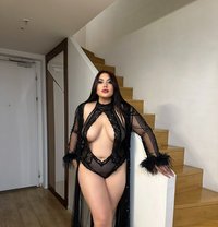 Jeddah Girls - puta in Jeddah Photo 1 of 1