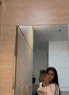 Steph - escort in Kuala Lumpur Photo 3 of 3