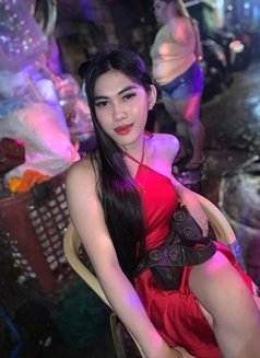 Stephanie - Acompañantes transexual in Manila Photo 8 of 8