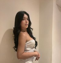 Stephanie - puta in Hong Kong Photo 3 of 12