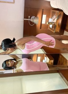 Stephanie - escort in Gurgaon Photo 8 of 9