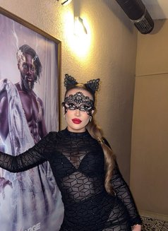 Stephanie Lebanese Mistress - puta in Dubai Photo 1 of 2