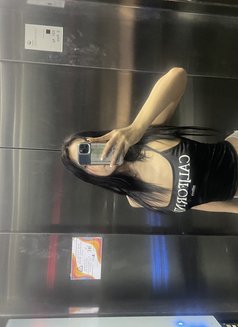 Stephanie Parker - Acompañantes transexual in Manila Photo 2 of 2