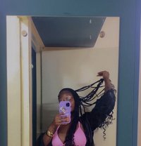 Stephanie - puta in Gurgaon