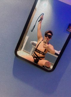 Stephen - Male escort in Riyadh Photo 3 of 5