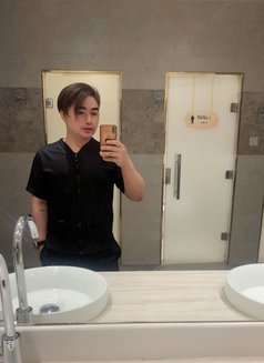 Stephen - Male escort in Riyadh Photo 3 of 12