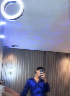 Steve - Male escort in Riyadh Photo 4 of 5