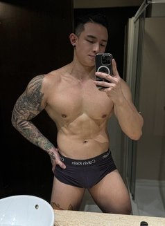 Steven - Male escort in Taipei Photo 3 of 3