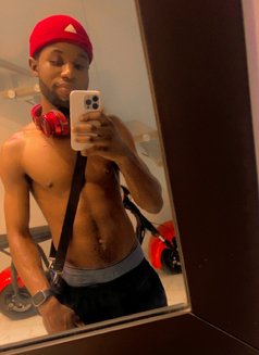 Steven - Acompañantes masculino in Lagos, Nigeria Photo 9 of 10