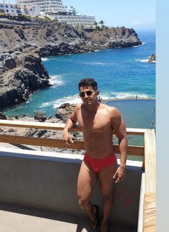 Steven - masseur in Santa Cruz de Tenerife Photo 4 of 4