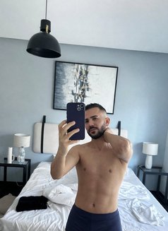 Steven - Male escort in İstanbul Photo 5 of 5