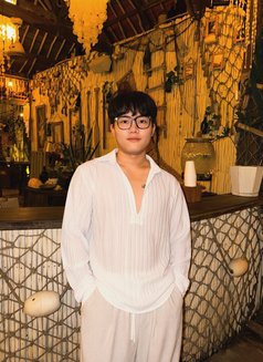 Stiven - Male escort in Bali Photo 4 of 6