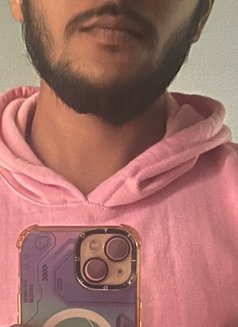 Stoner - Male escort in Bangalore Photo 1 of 1