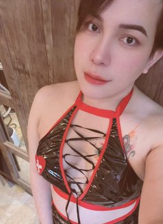 Storm Weng - Transsexual escort in Dammam Photo 2 of 3