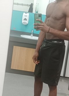 Straight African Man New to Luton - Male escort in Milton Keynes Photo 1 of 2