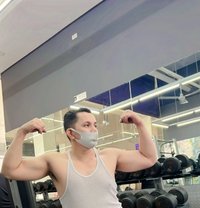 Straight Dad Bod for Camshow and Content - Male escort in Manila