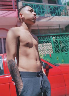 Available for cam show - Male escort in Manila Photo 6 of 7