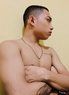 Available for cam show - Male escort in Manila Photo 2 of 7