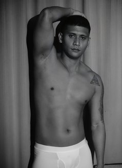 Straight, R Jay. Bangkok, Thailand - Male escort in Bangkok Photo 9 of 9