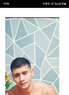 Straight R Jay - Male escort in Bangkok Photo 1 of 7