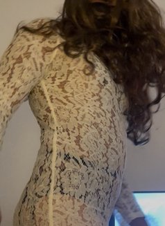 salie - Transsexual escort in Abu Dhabi Photo 4 of 7