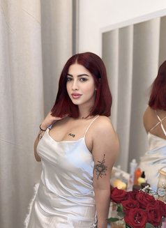 Strawberry - escort in Dubai Photo 4 of 6