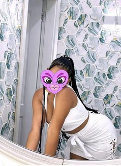 Strawberry - puta in Nairobi Photo 1 of 1