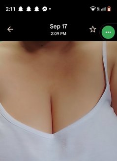 Strawberry Yummy - escort in Makati City Photo 3 of 4