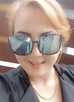 Strawberry Yummy - escort in Makati City Photo 4 of 4