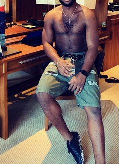 Strong King - Male escort in Dubai Photo 1 of 2