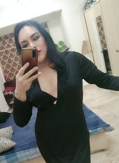 Strong Massage - Transsexual escort in Muscat Photo 1 of 3
