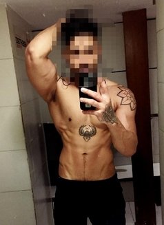 Strong Men for Vip - Male escort in Colombo Photo 2 of 8