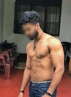 Strong Sex for All Females, Male Escort - Acompañantes masculino in Colombo Photo 1 of 4