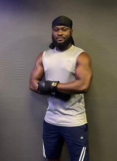 Strong Top - Male escort in Dubai Photo 5 of 8