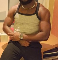 Strong Top - Acompañantes masculino in Dubai