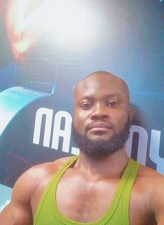 Strong Top - Male escort in Dubai Photo 8 of 12