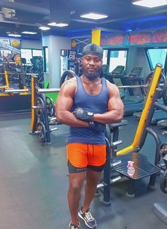 Strong Top - Male escort in Dubai Photo 11 of 12