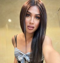 Be my SLAVE (strong poppers)hardtop - Transsexual escort in Dubai Photo 12 of 15