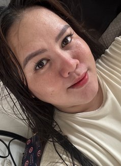 Student Ellie Yummy - escort in Manila Photo 1 of 2