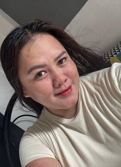 Student Ellie Yummy - escort in Manila Photo 2 of 2