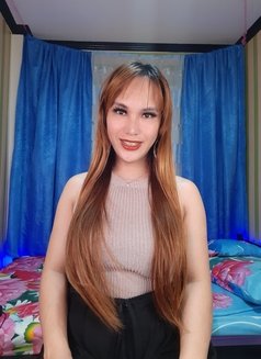 Stunning Jops - Transsexual escort in Makati City Photo 8 of 8