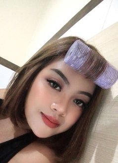 Stunning REAL HOT INDEPENDENT MAYANG - puta in Bali Photo 8 of 8