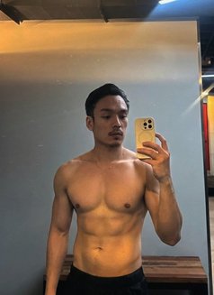 Styvv - Male escort in Manila Photo 9 of 9