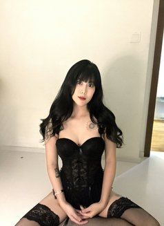 Su Jee Kim - escort in Singapore Photo 3 of 7