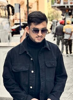 Leo - Acompañantes masculino in Abu Dhabi Photo 2 of 3