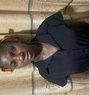Suarin - puta in Lagos, Nigeria Photo 1 of 1