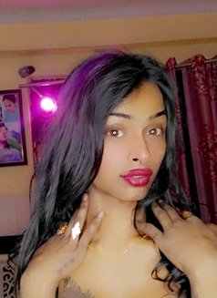 Subhi - Transsexual escort in New Delhi Photo 2 of 2